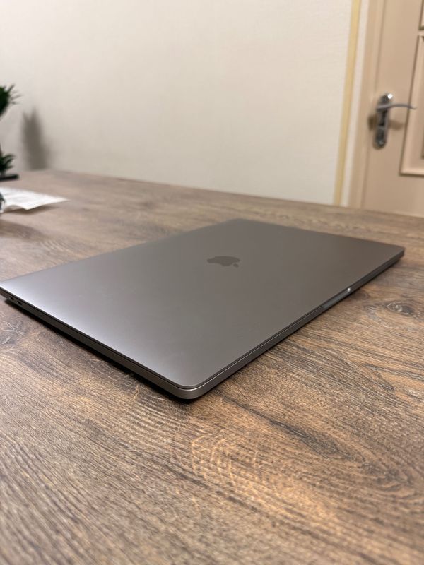 Macbook Pro 16 inch 2019 Macbook Pro 16 inch 2019