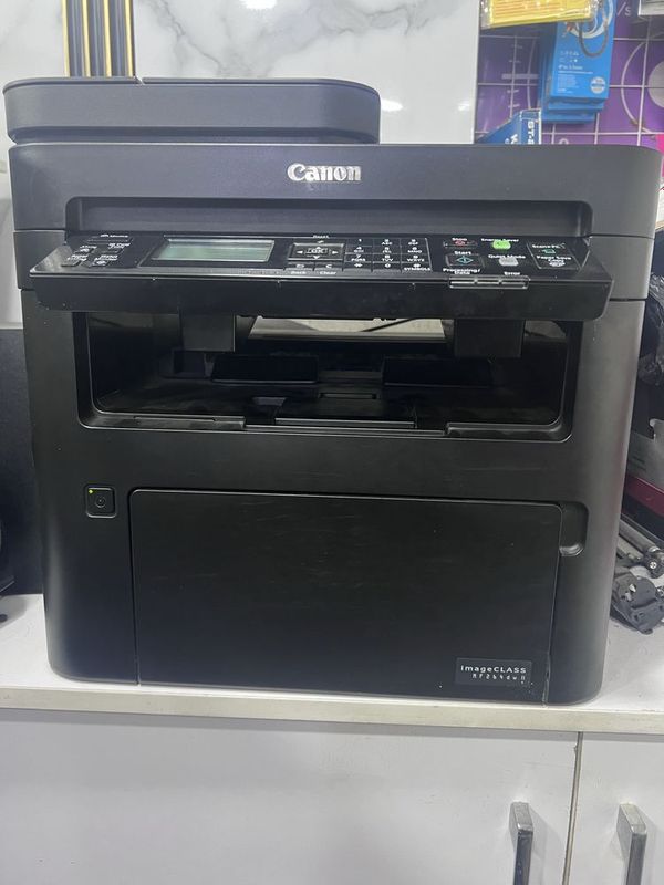 Canon MF260.