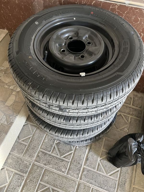 Balon 155/r12c damas radnoy 2025