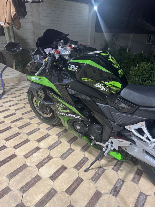 Спортбайк kawasaki 400 куб пробег: 991км обкатки новый Спортбайк kawasaki 400 куб пробег: 991км обкатки новый