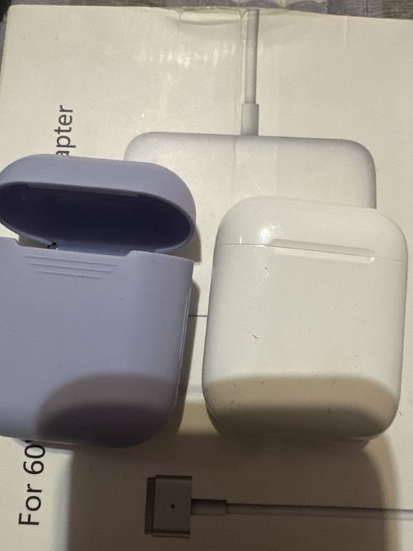 Airpods case 2.1/1 original(коробки док)Возможно клик,Пайме.