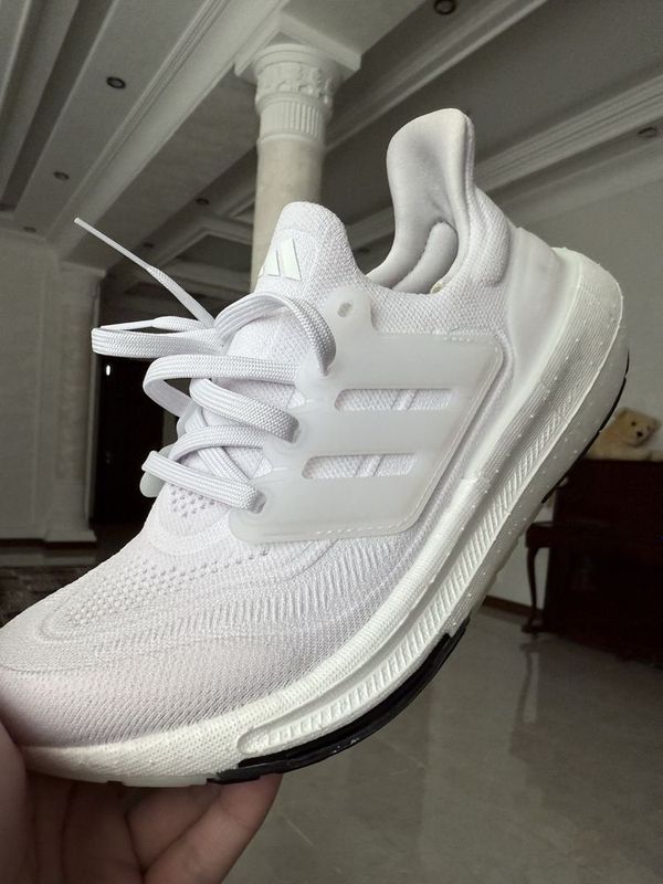 Кросрвки оригинал Adidas Кросрвки оригинал Adidas
