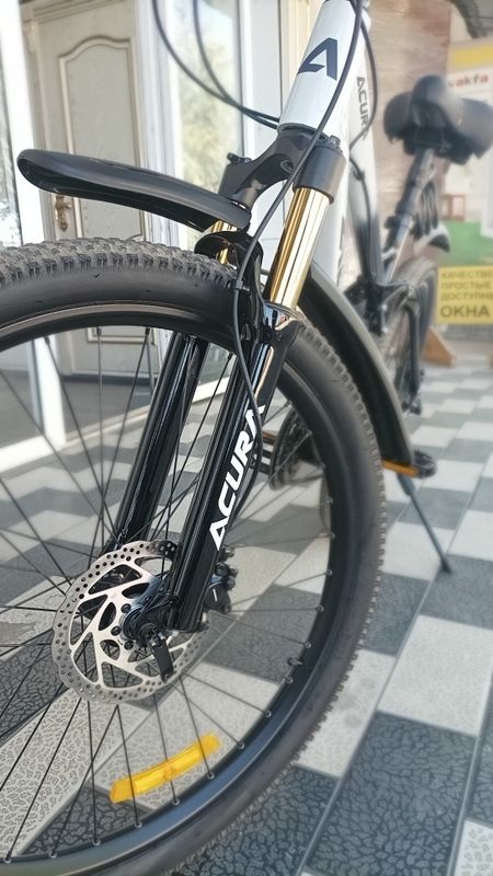 Velosiped "Acura" Gorniy velosiped yengi