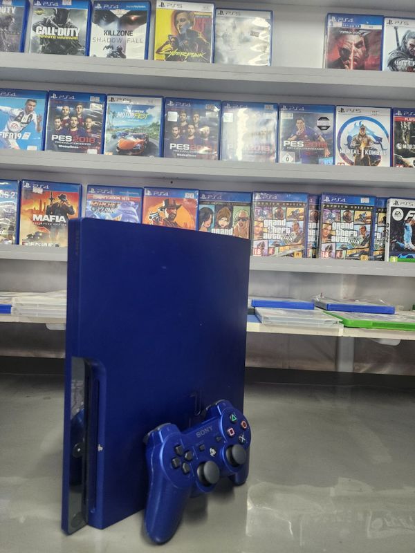 Продается игровой консол Sony Playstation 3 slim limited edition Продается игровой консол Sony Playstation 3 slim limited edition