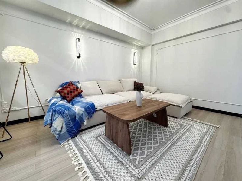 Продам срочно 1в2/6/9 с дизайнерским ремонтом Ц-7 (Цум) , 110 школа Продам срочно 1в2/6/9 с дизайнерским ремонтом Ц-7 (Цум) , 110 школа