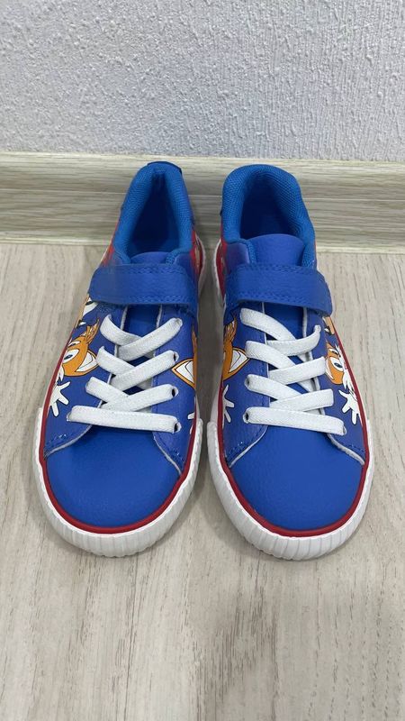 Кроссовки Sonic