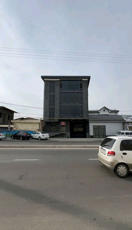 отдельно стоящее здание 1300м² отдельно стоящее здание 1300м²
