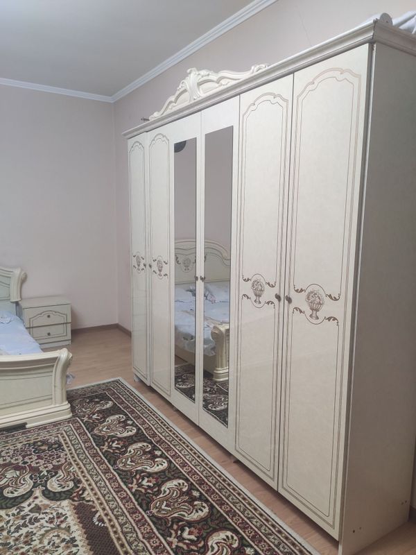 Спальный гарнитур продается