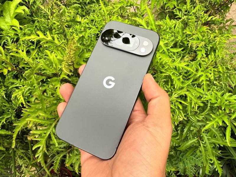 Google Pixel 10 Pro. Qora