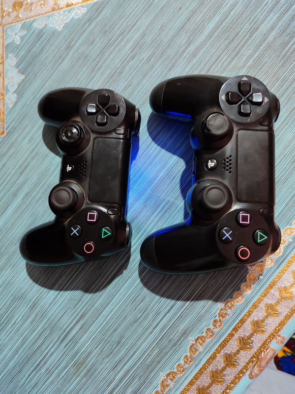 Ps4 sotiladi bir oy kafolat bor