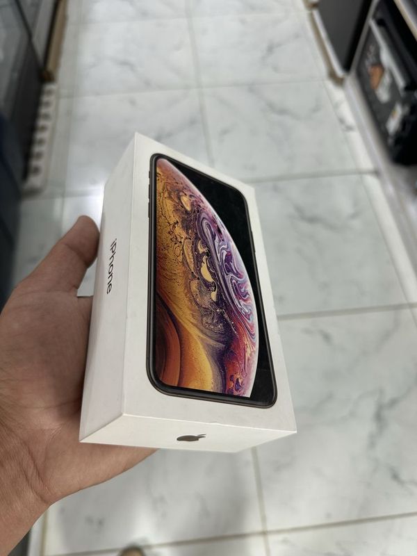 iPhone Xs karopkasini o'zi iPhone Xs karopkasini o'zi