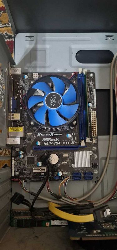 Комплект материнская плата asrock h61+dula core g2030 +ddr 3 4gb Комплект материнская плата asrock h61+dula core g2030 +ddr 3 4gb