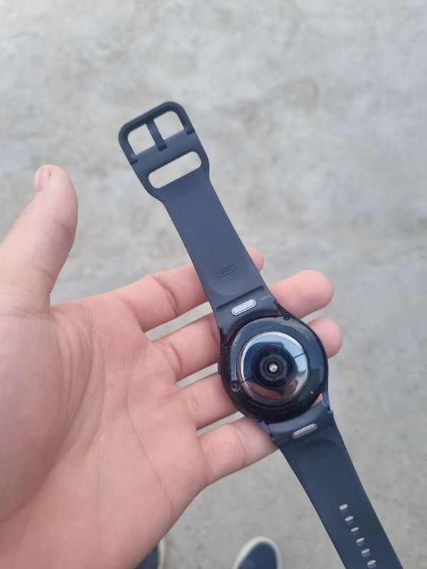 Galaxy watch 6 40mm black Galaxy watch 6 40mm black