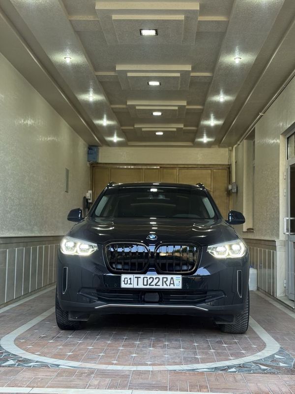 BMW IX3 sport.