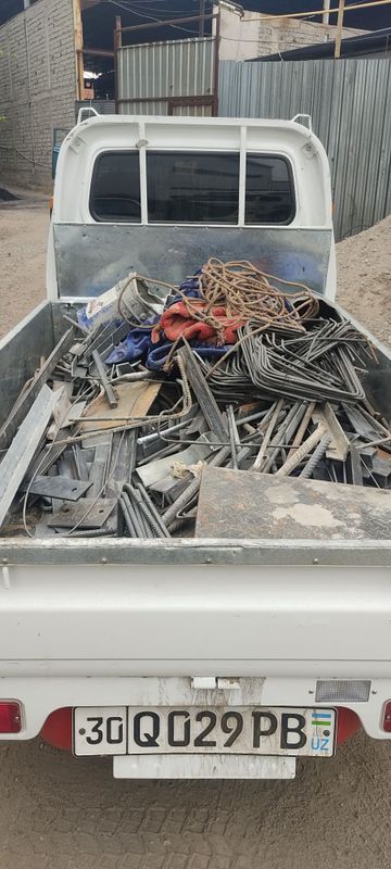 Metallom olamiz. Pilastik qabul qilamiz.