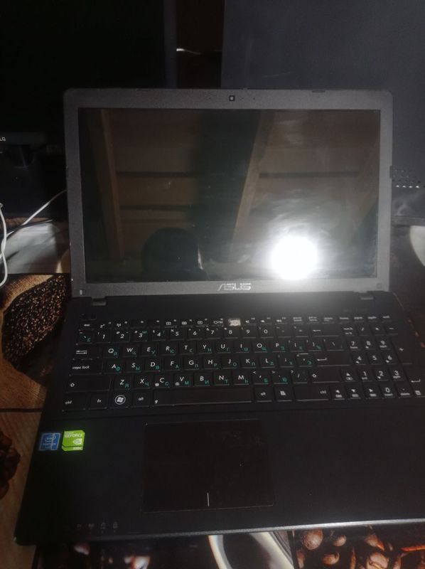 Noutbuk Asus x552m