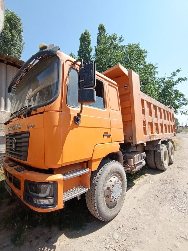 SHACMAN F2000 sotiladi SHACMAN F2000 sotiladi