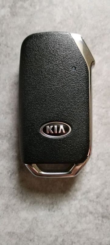 Продам пульт пейджер от KIA K5 Продам пульт пейджер от KIA K5
