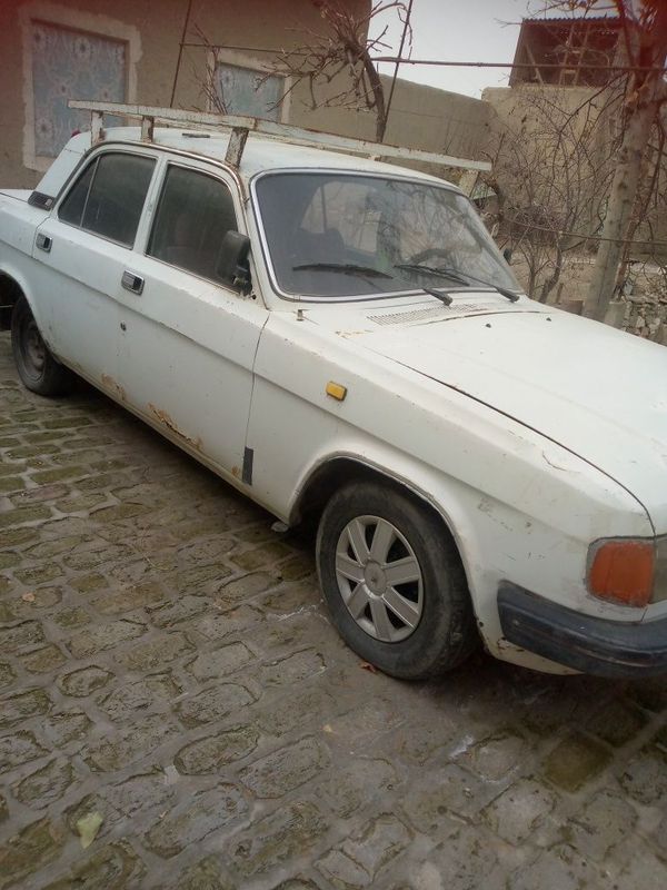 Volga 3110 sotiladi.