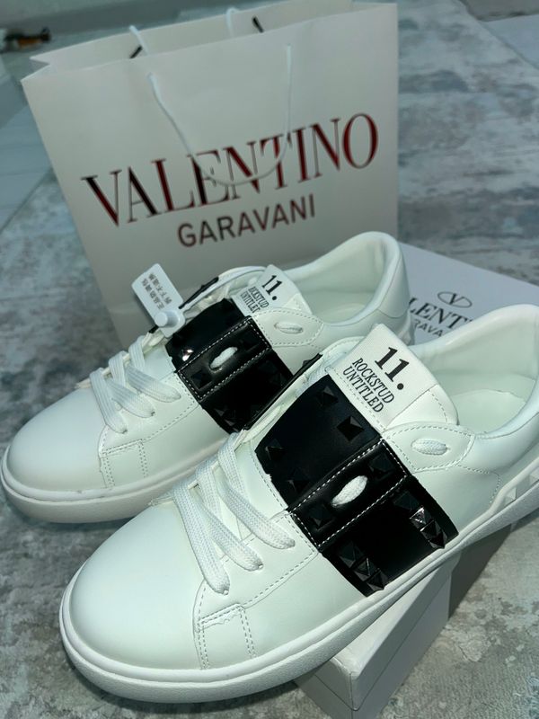 Mashhur brend Valentino jenskiy 38 razmeri Mashhur brend Valentino jenskiy 38 razmeri