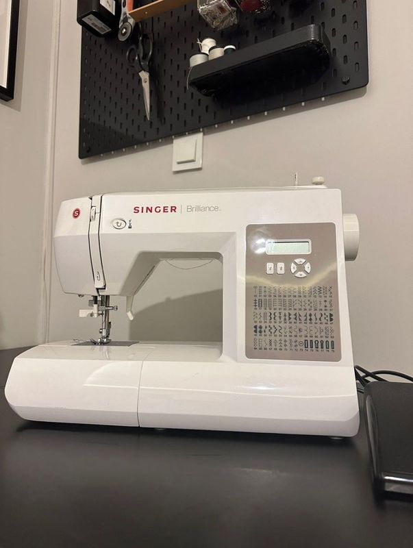 SINGER Brilliance 6180. SINGER Brilliance 6180.
