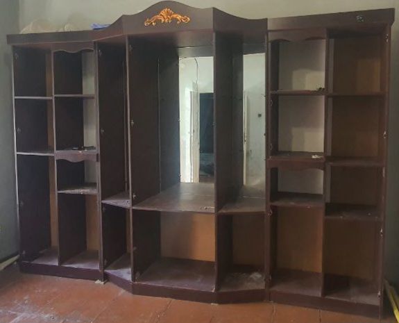 мебель ламинат текинга бераман 1 - 2 та эшиги йук
