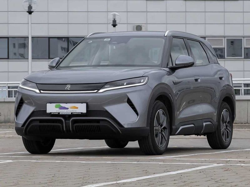 BYD Yuan up smart drive 2-pozitsa 2025 BYD Yuan up smart drive 2-pozitsa 2025