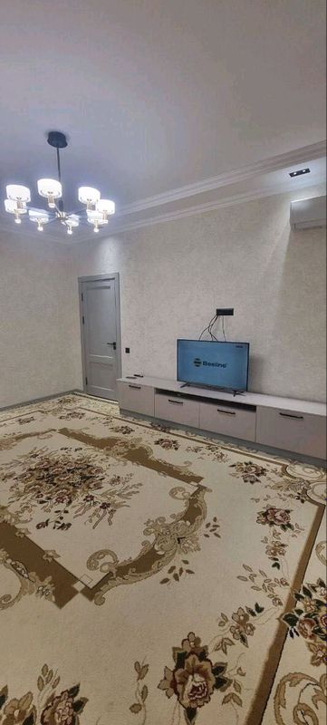 Чоштепа метроси олдида 2-хонали квартира сотилади Чоштепа метроси олдида 2-хонали квартира сотилади
