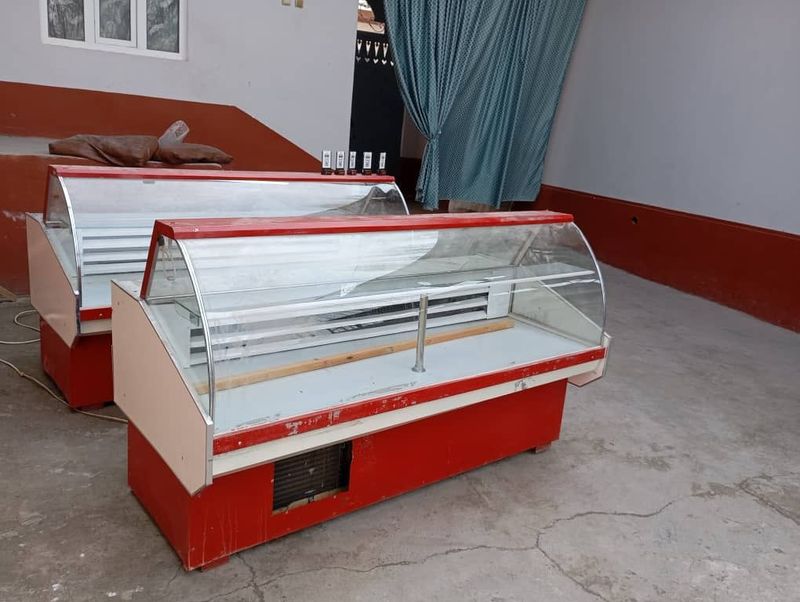 Холодильник витрина