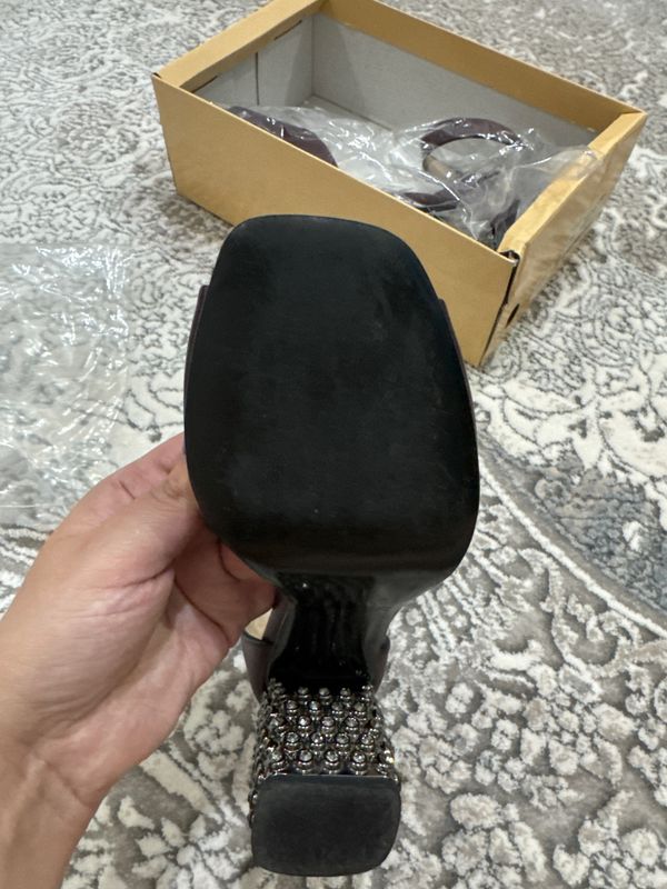 Продаются кожанные босоножки ( baver) Турция Продаются кожанные босоножки ( baver) Турция
