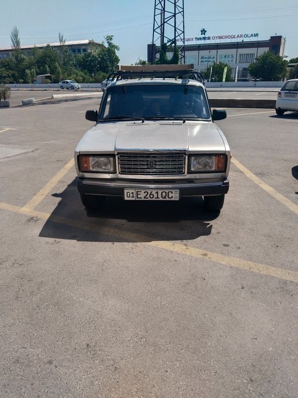 Vaz 21 04 sotiladi xolati yaxshi Vaz 21 04 sotiladi xolati yaxshi