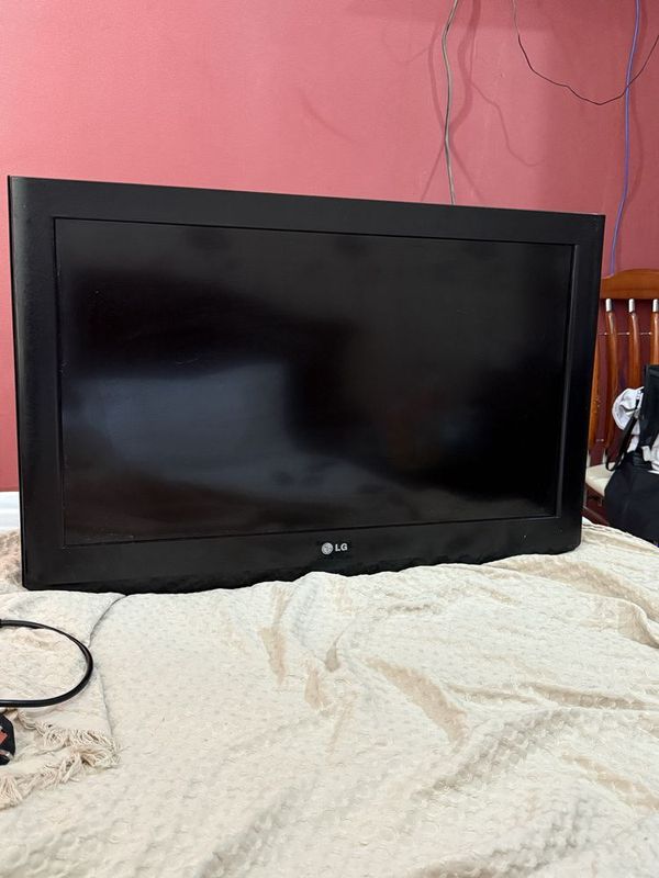Телевизор LG (не смарт) Телевизор LG (не смарт)