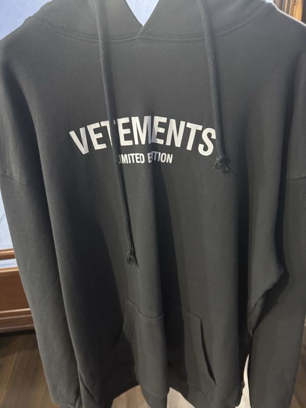 vetements hoodie limited edition