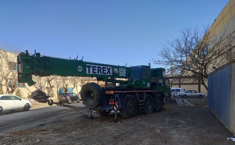 Продаётся авто кран ТЕРЕХ Продаётся авто кран ТЕРЕХ