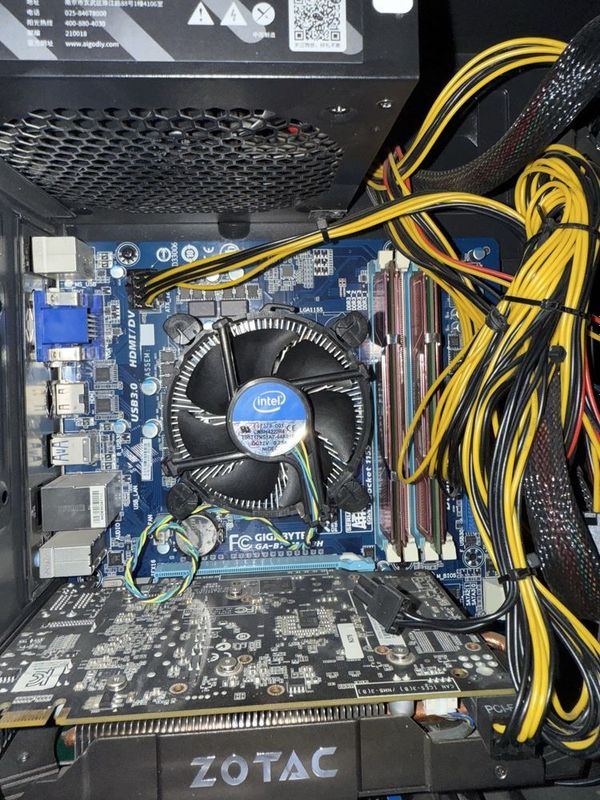 Проадется Gigabyte GA-B75M-D3H