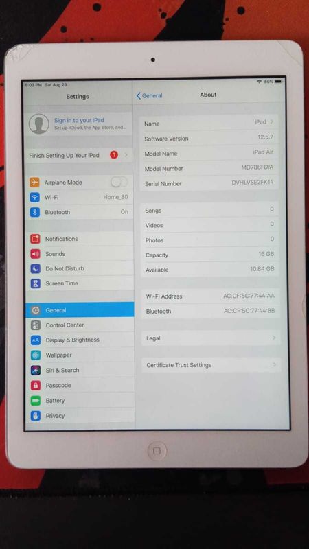 Apple iPad Air 16Gb (Model A1474, 2013) Apple iPad Air 16Gb (Model A1474, 2013)