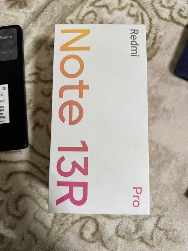 Redmi note 13R pro 12+12 256Gb idial sastayaniya