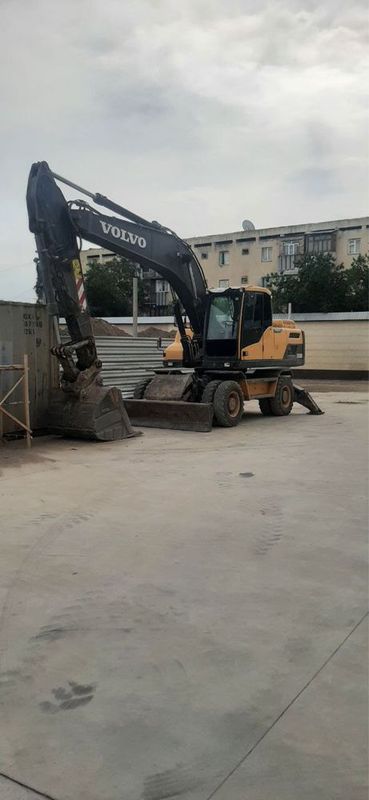 Продается эксковатор VOLVO EW205D