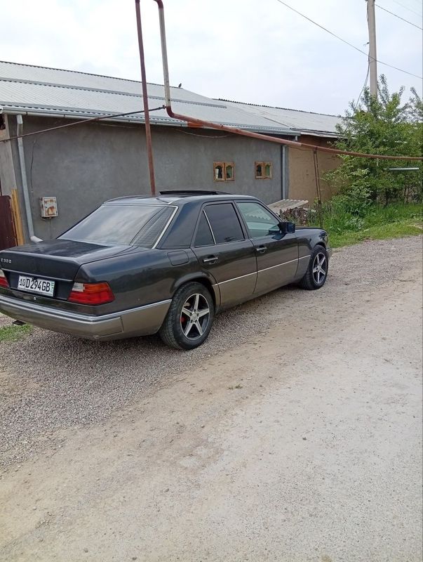 Продам Mercades w124