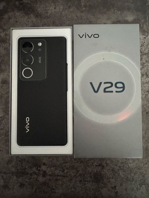 Vivo v29 12+8/256gb karobkali