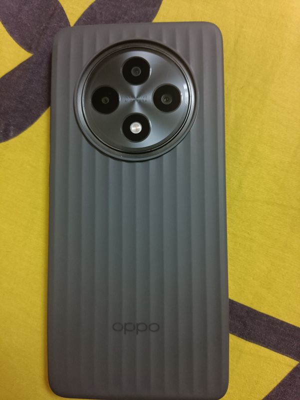Oppo Reno12 F 256 tali Oppo Reno12 F 256 tali