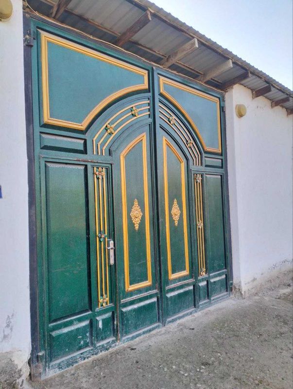 Uy Sotiladi! Manzil: Yangiyo‘l tumani, sport litseyi yaqinida.