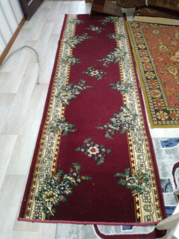 Продаю ковер и ковровую дорожку Продаю ковер и ковровую дорожку
