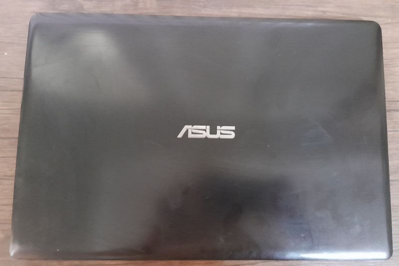 Notebook Asus i3 sotiladi holati yaxshi, narxi kelishiladi