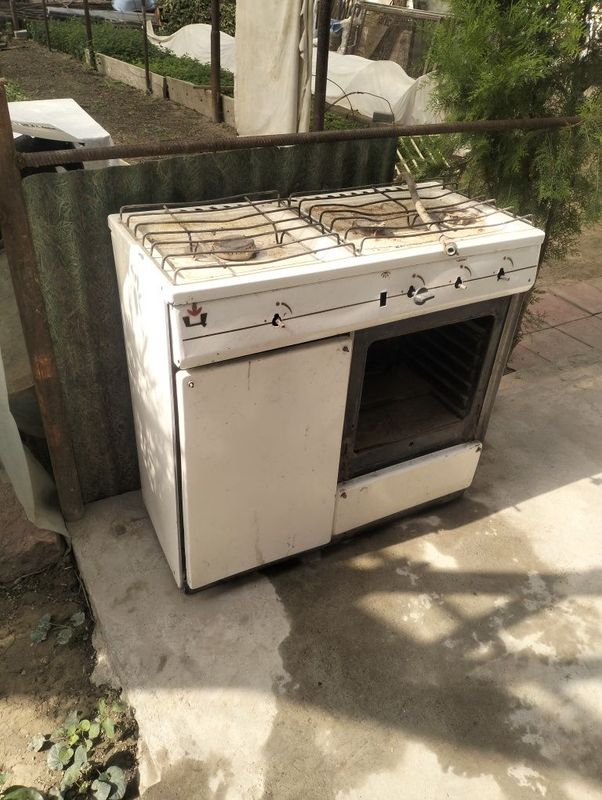 Gaz plita sotiladi Gaz plita sotiladi