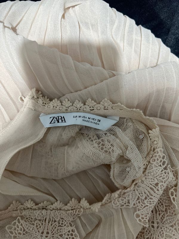 Zara платье нежное М