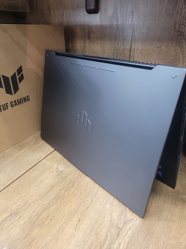 ASUS TUF Gaming FX707 ASUS TUF Gaming FX707