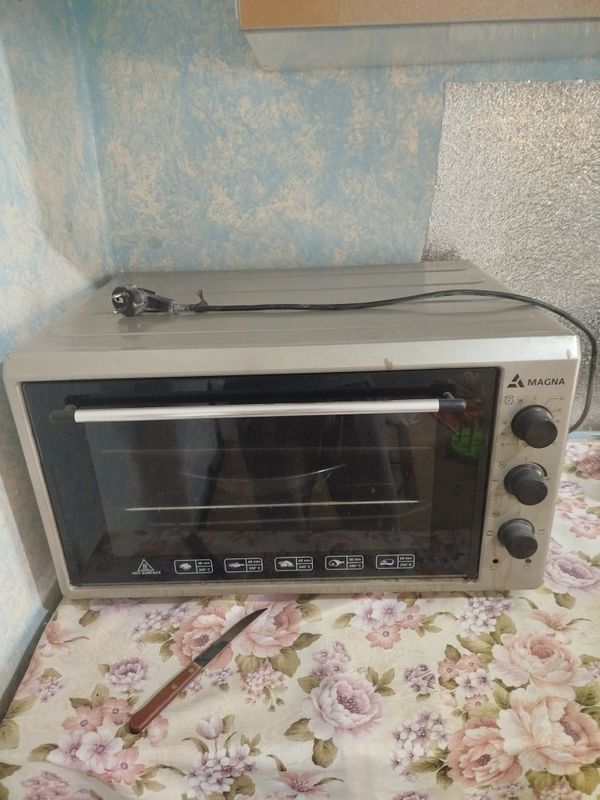 Pech uyda ishlab turgan Pech uyda ishlab turgan