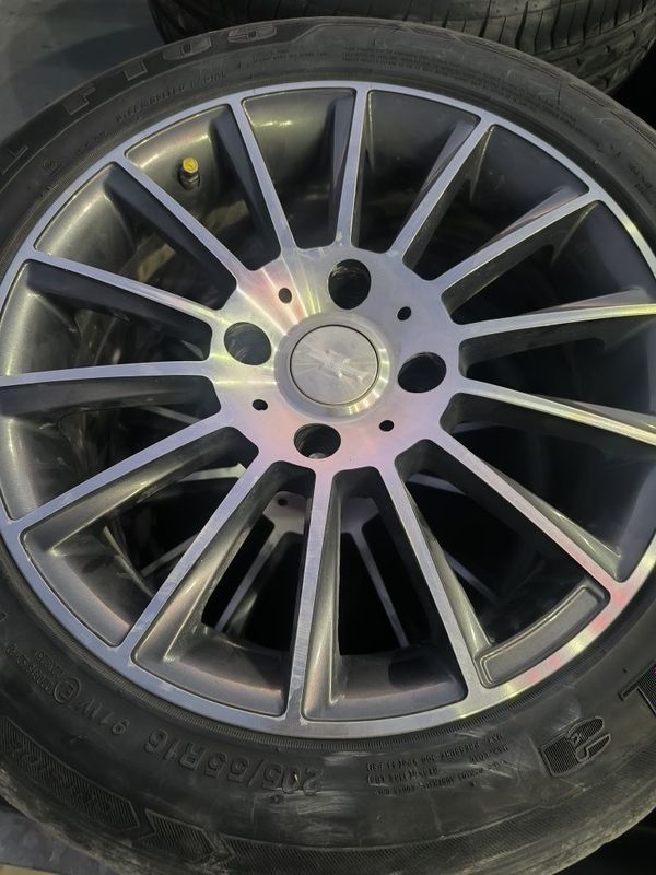 Diska sotiladi jentrada turgan 205/ 55 R 16