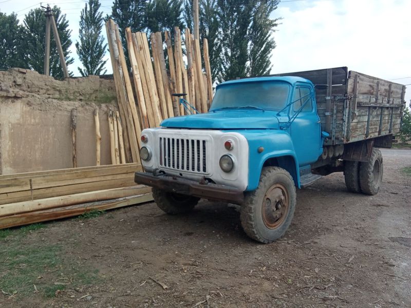 Газ 53 сотилади.